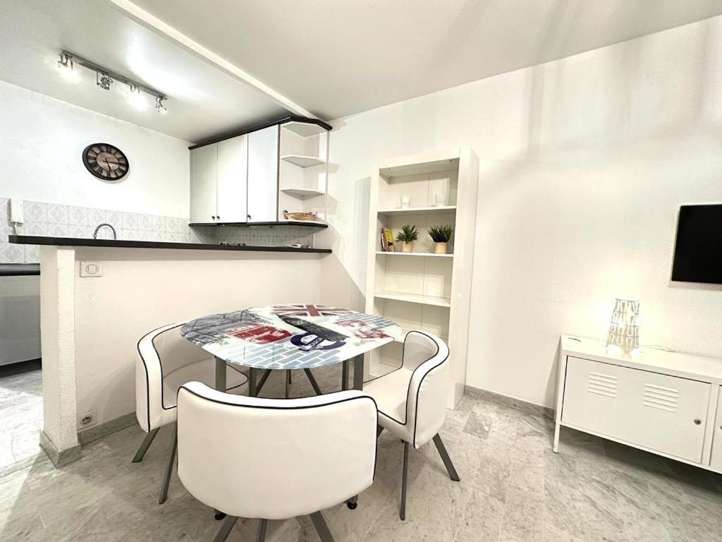 Beau Studio Centre Juan Les Pins A 300M Des Plages 앙티브 외부 사진